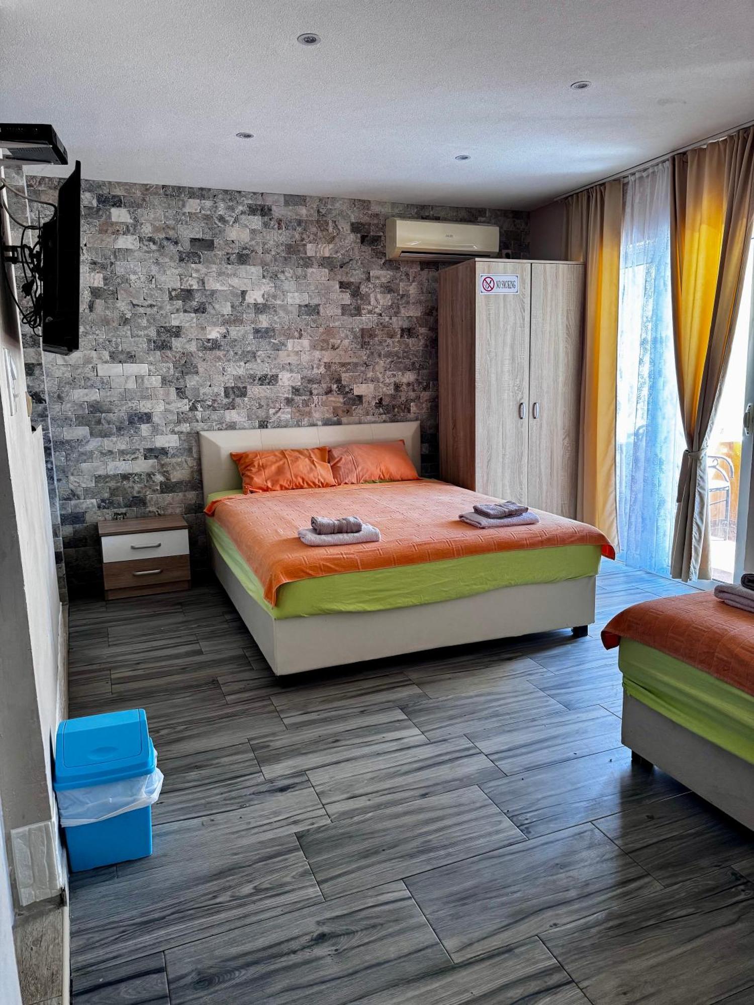 Apartments Tadic Petrovac Exterior photo