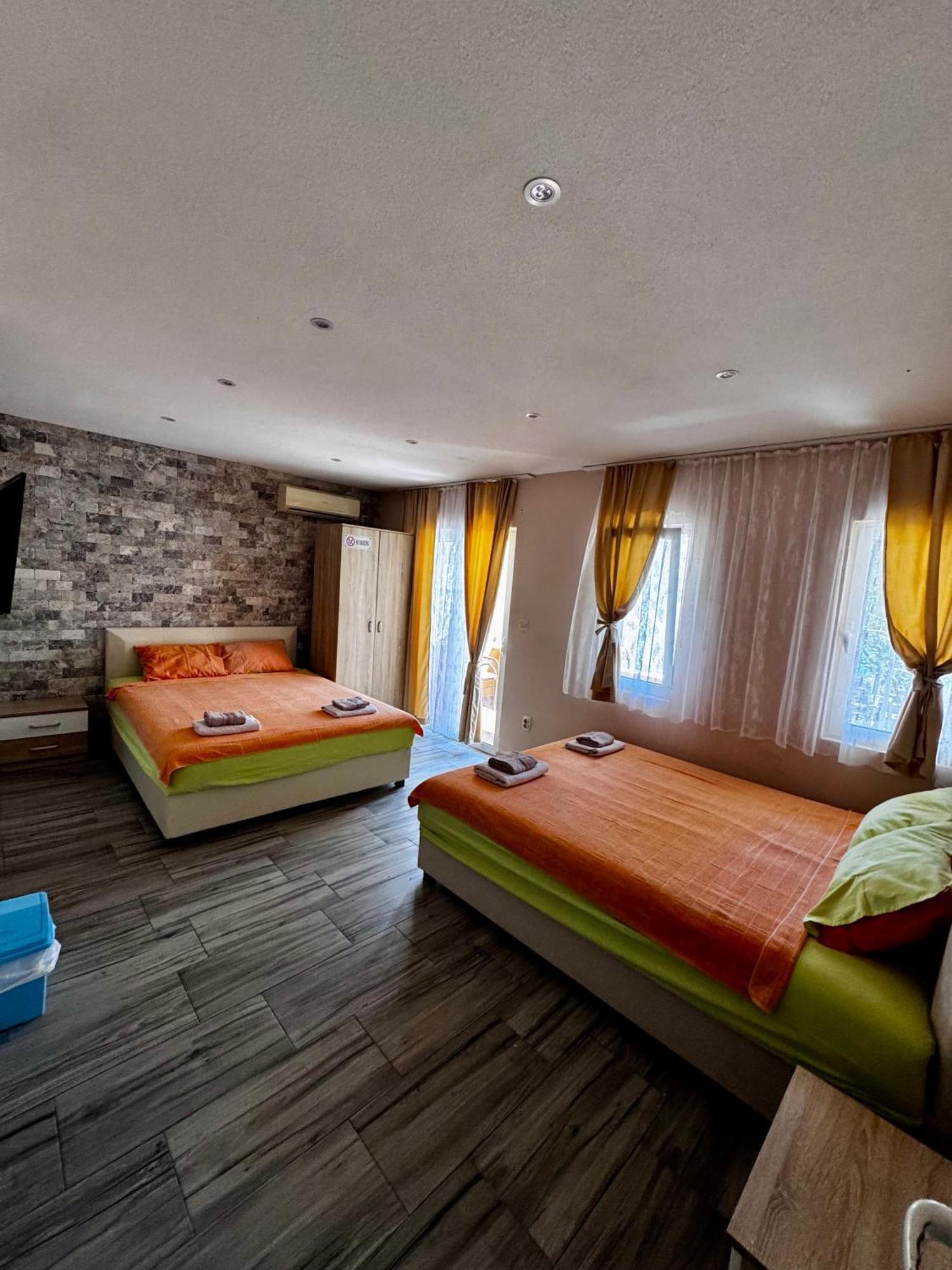Apartments Tadic Petrovac Exterior photo