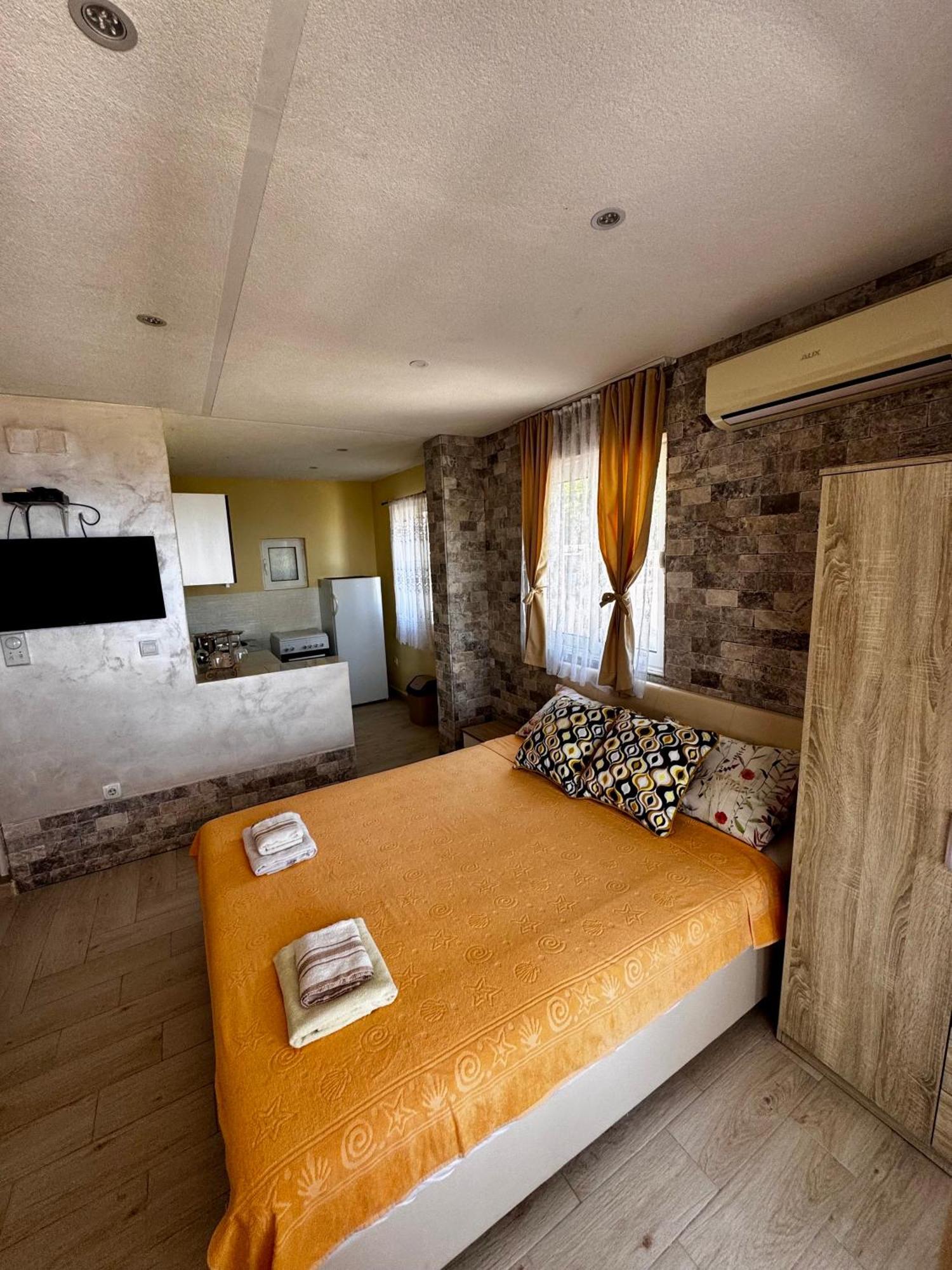 Apartments Tadic Petrovac Exterior photo