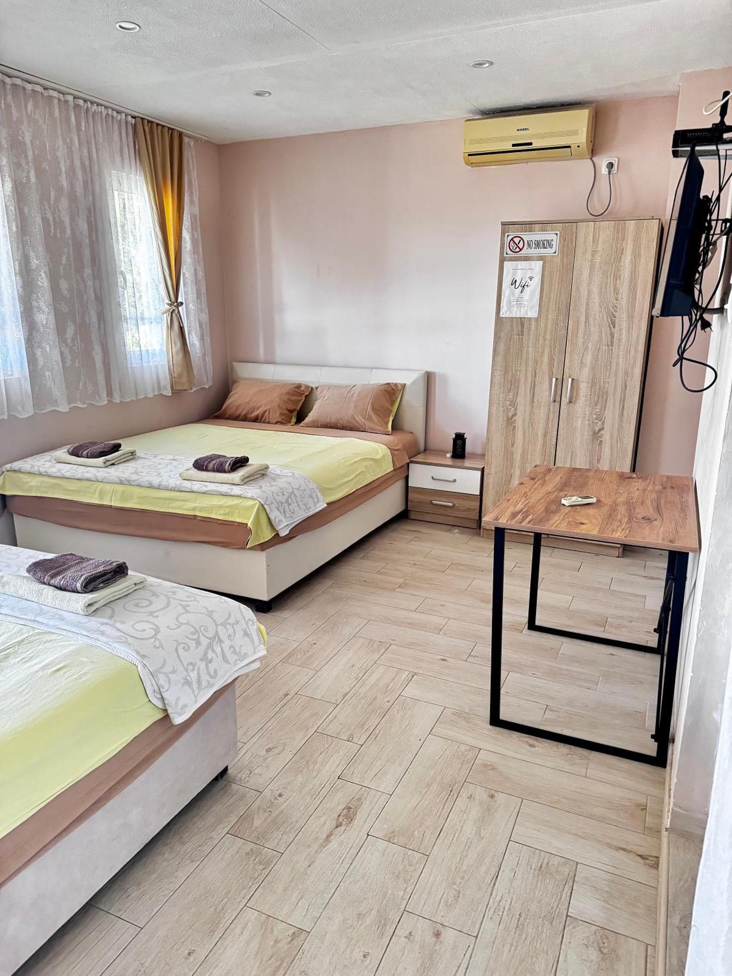 Apartments Tadic Petrovac Exterior photo
